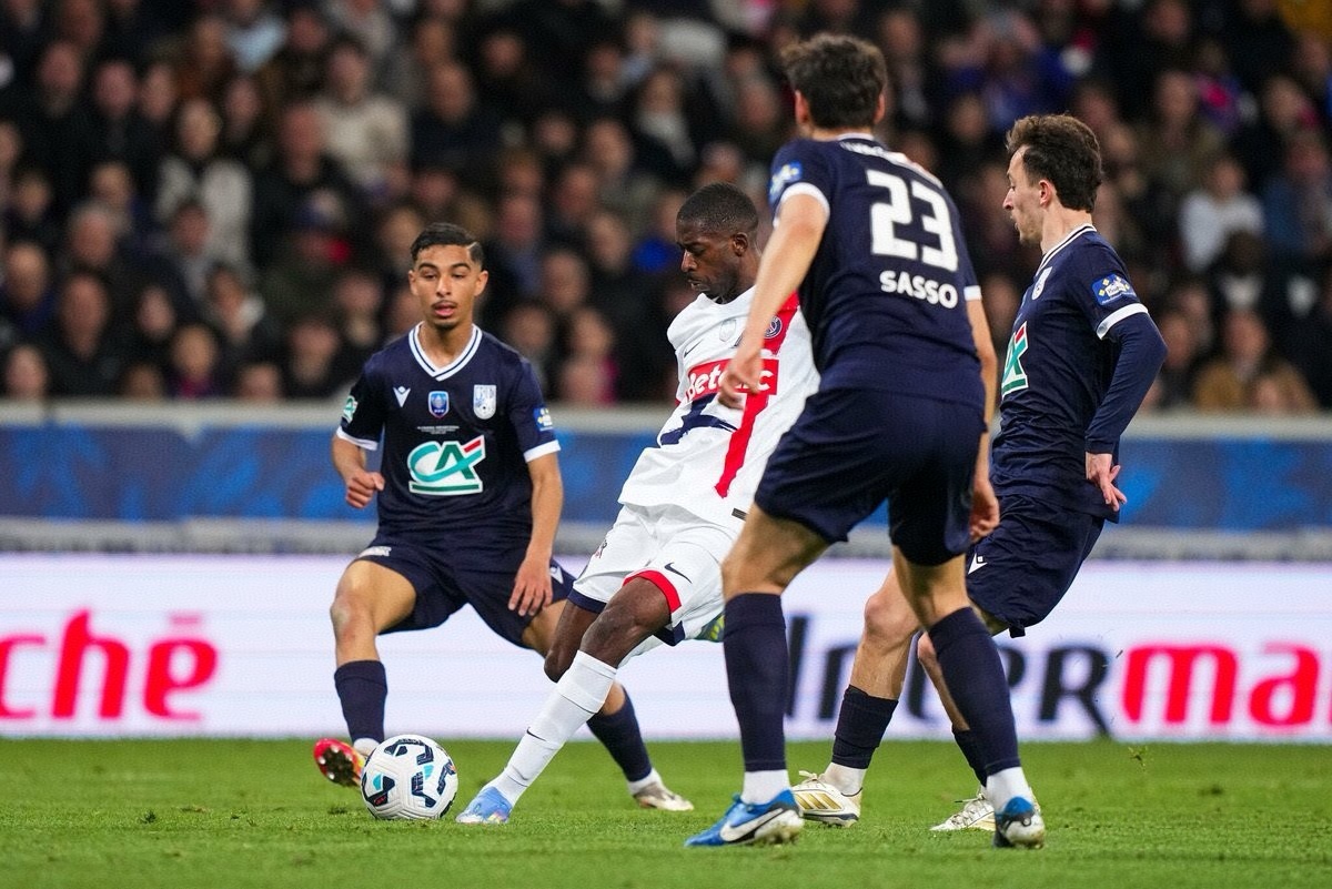 爱游戏入口-包含广东宏远发布备战花絮，今夜主帅复盘，法国杯任务艰巨，球队文化再被提及的词条