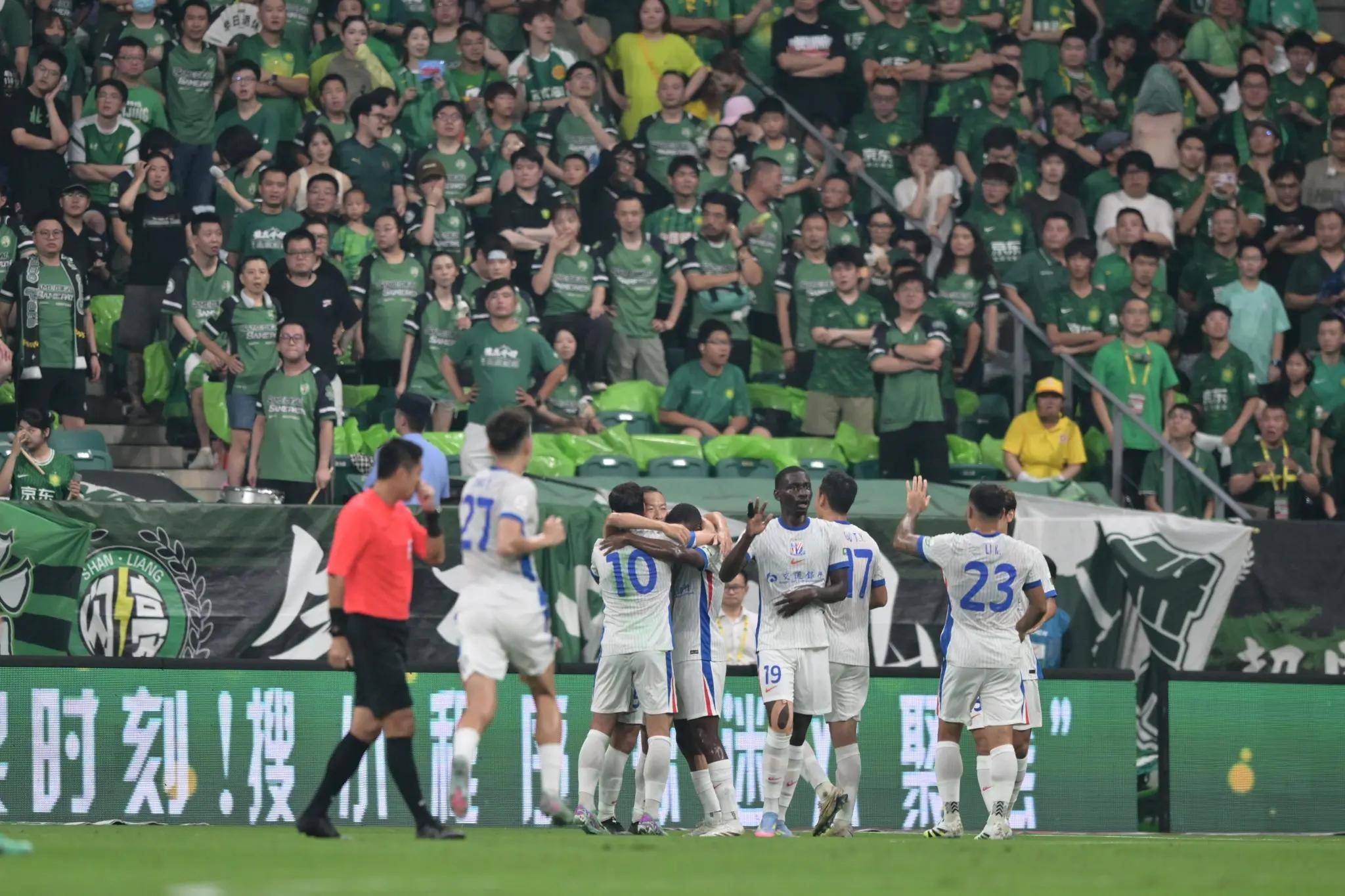 爱游戏app下载-上海申花今晚主帅复盘；志在欧联名次提升；球迷炸锅；数据趋势出现新变化(申花今天最新消息官网)